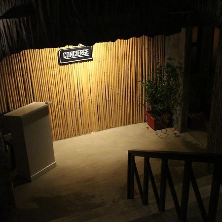 The Cavern Pod Hotel & Specialty Cafe El Nido Exterior foto