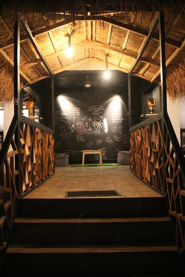 The Cavern Pod Hotel & Specialty Cafe El Nido Exterior foto